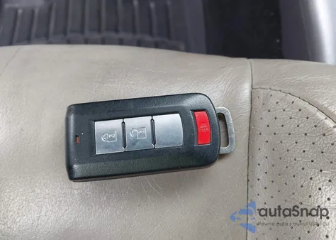 2008 Mitsubishi Outlander Xls z USA, uszkodzony, nr VIN JA4MT41XX8Z018454